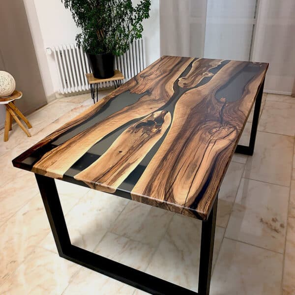 Epoxidharztisch Walnuss