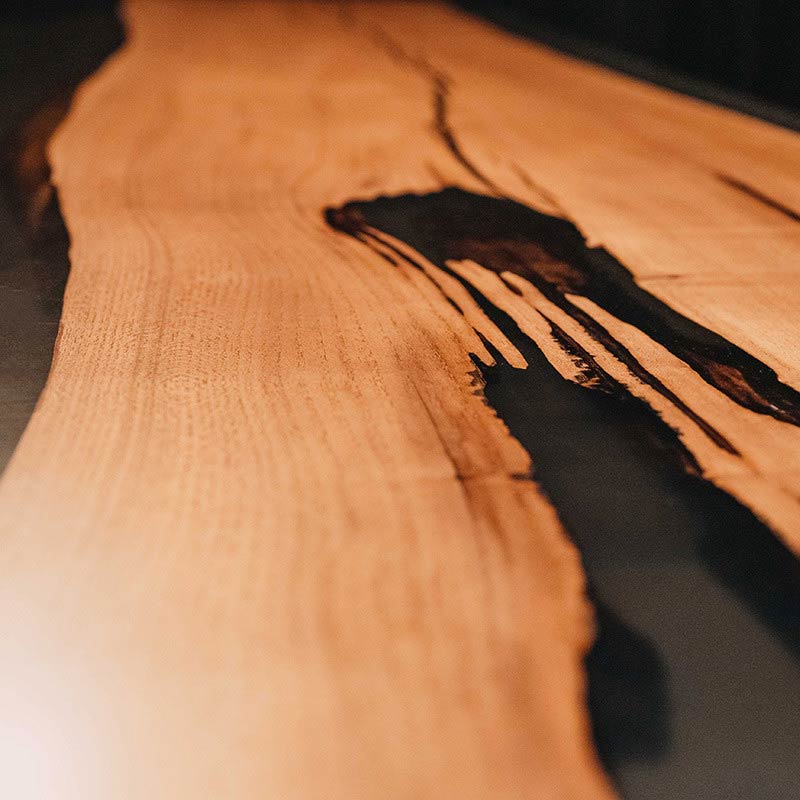 Kuckuck No. 3 Details Epoxidharztisch Massivholz schwarzhirsch